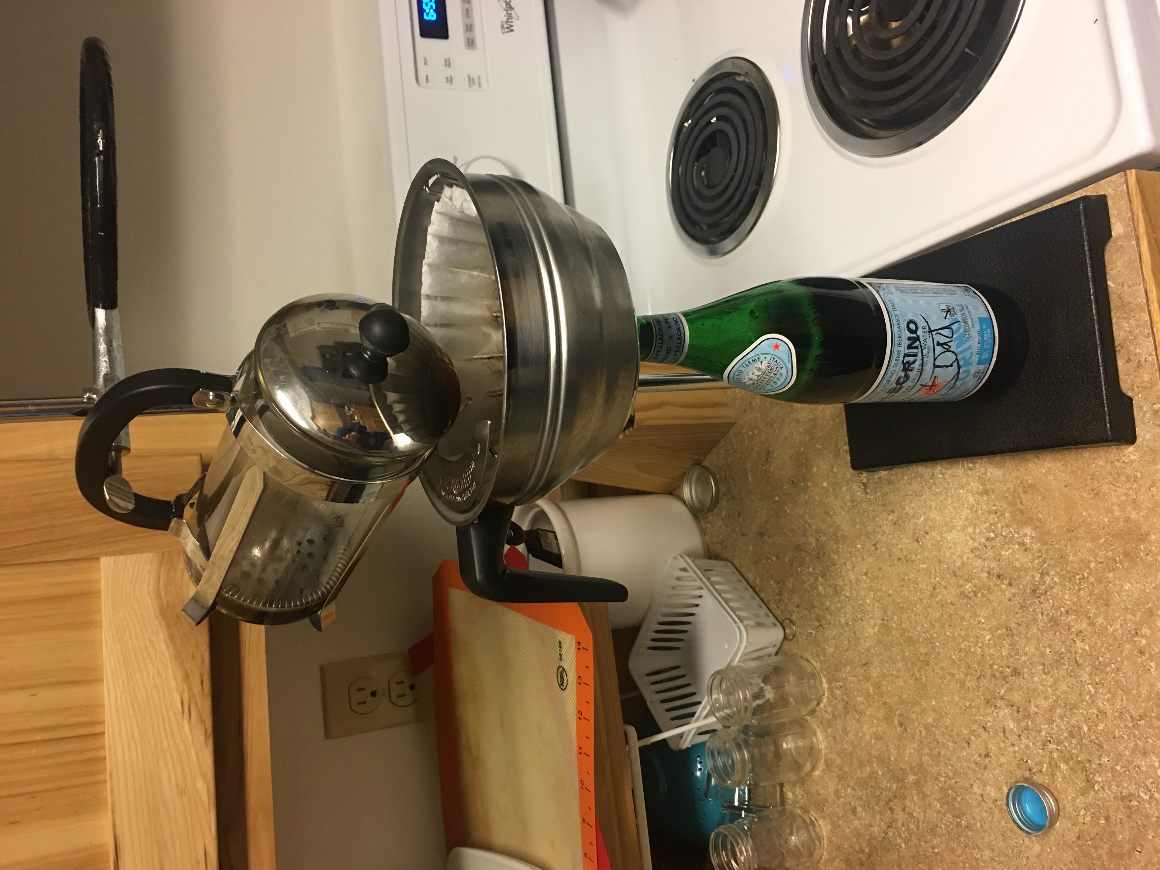 /posts/coffee-stand/MakingColdBrew.JPG
