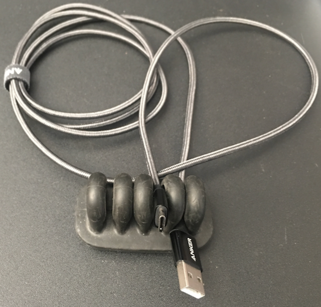 /posts/ipadprousbcharge/USB-USB-C_Cable.png